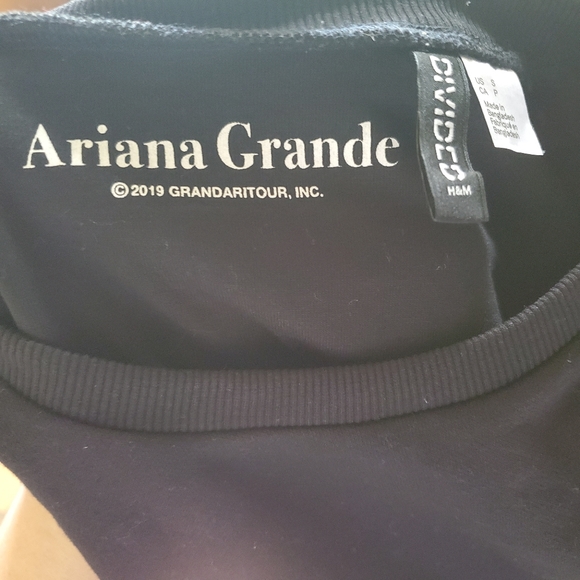 🚫SOLD🚫Ariana Grande x HM grande tour sweatshirt - Picture 2 of 2